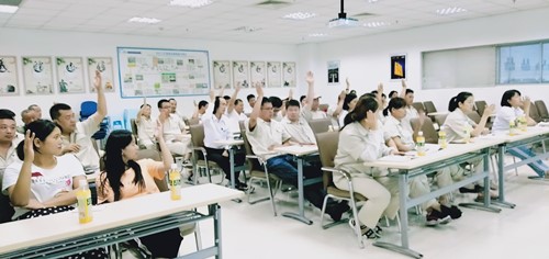 南亞新材四屆九次職工代表大會(huì)順利召開(圖4) 南亞新材四屆九次職工代表大會(huì)順利召開(圖4)